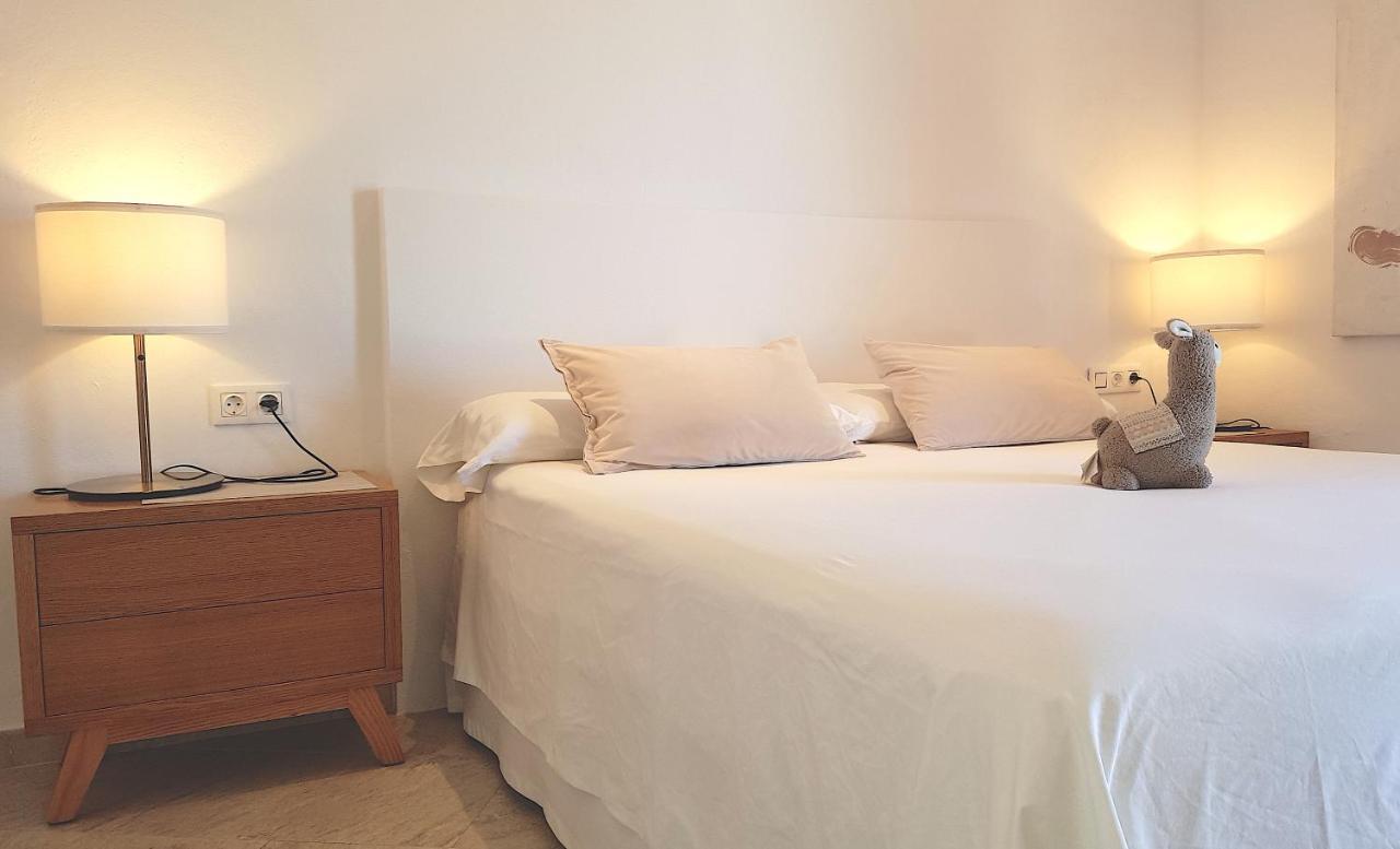 Starbal Villa Es Castell  Exterior photo