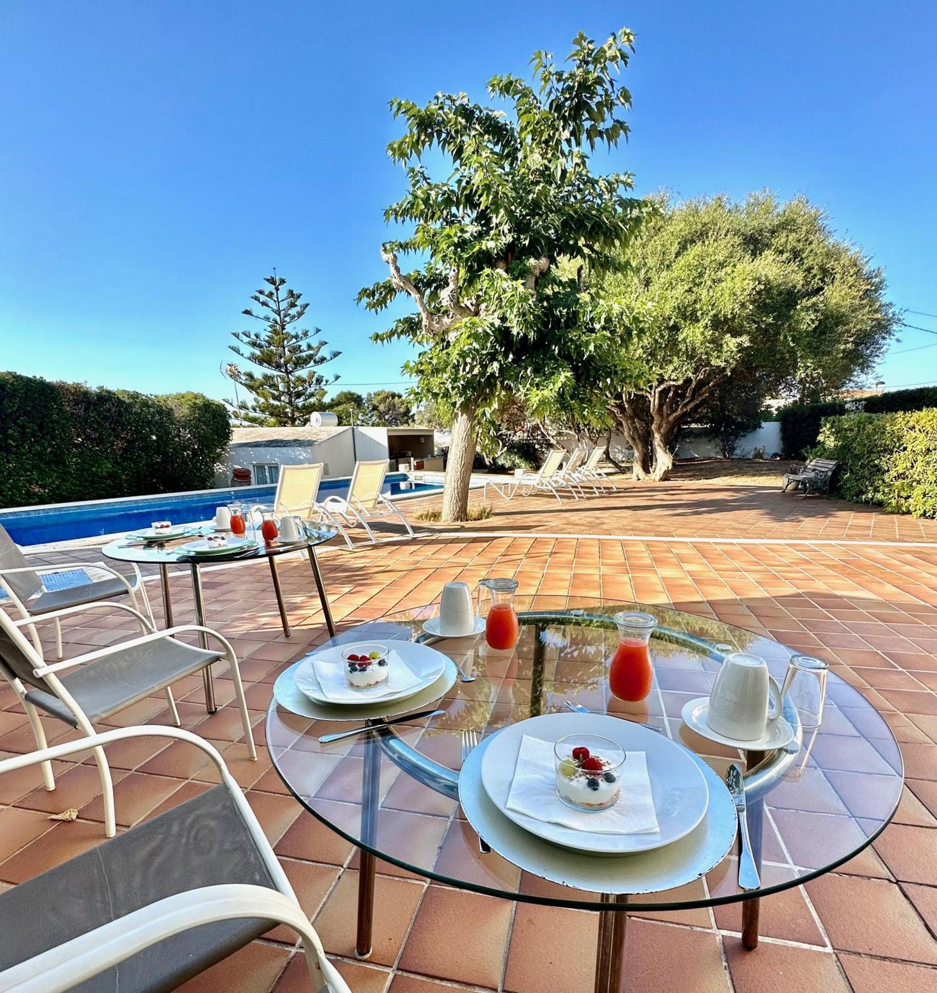 Starbal Villa Es Castell  Exterior photo
